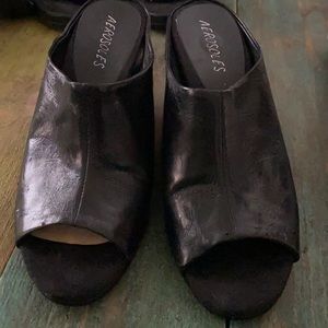 Aerosoles wedge slides